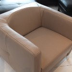 fauteuil-design-am-sugar-cuir-victory-taupe