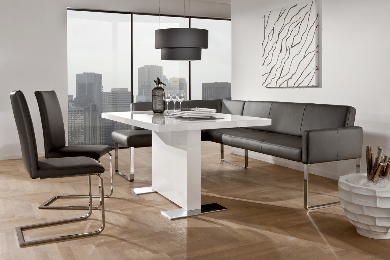 Les banquettes d'angle en cuir seanroyale pour un coin repas ...