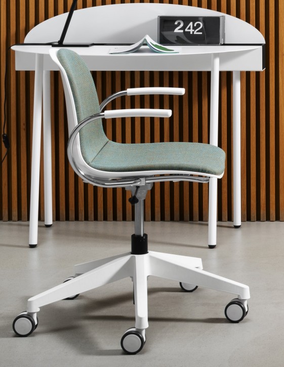 EPOCA fauteuil de bureau cuir ou tissu sur roulettes évidées design